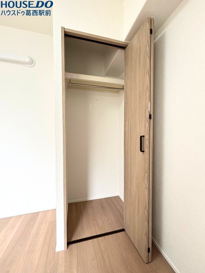 収納豊富なクローゼット