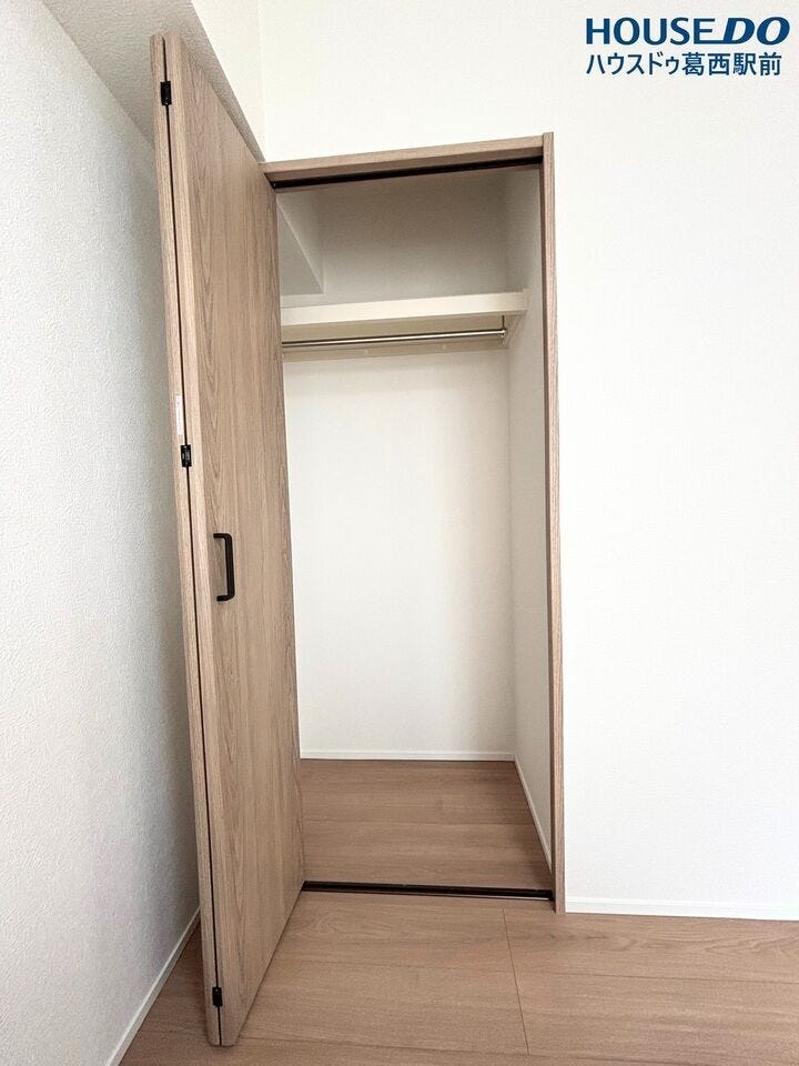 収納豊富なクローゼット