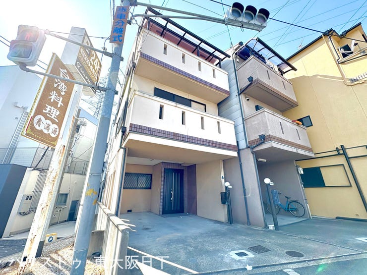 【外観】
●JR片町線/「徳庵」駅から徒歩約15分♪●駐車場2台分(車種による)ビルトインスペース付きの4LDK●周辺施設も充実♪