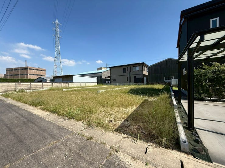 騒音や混雑が少ない閑静な住宅街は、家族連れや静かな暮らしを求める方におすすめです!
さらに当物件と同様の物件の見学が可能です!気になる方はお気軽にお問い合わせください♪