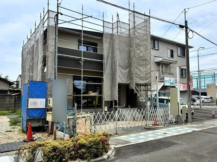 ◇外観写真◇
出来上がるお家は、18帖のLDKとなっています。家族が集まって食事をしたり、くつろいだりするのに十分な広さです。リビングにも収納スペースを確保しているので、助かりますね♪