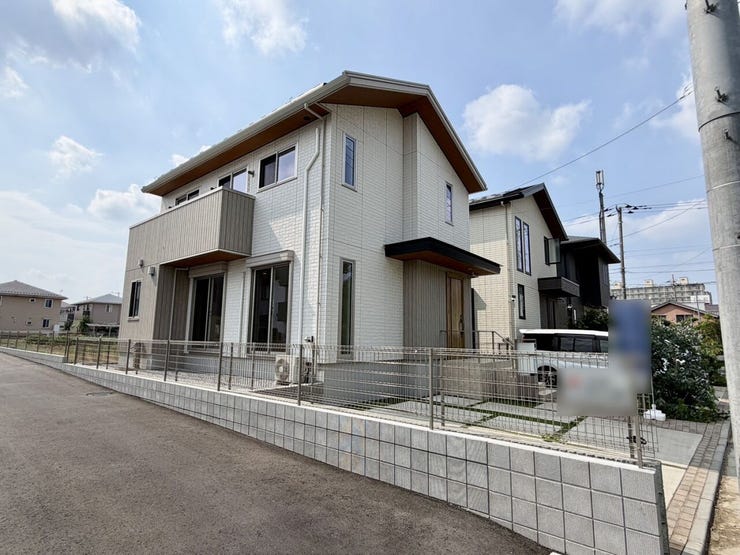 前面に建物がないため、陽当たり通風良好♪
