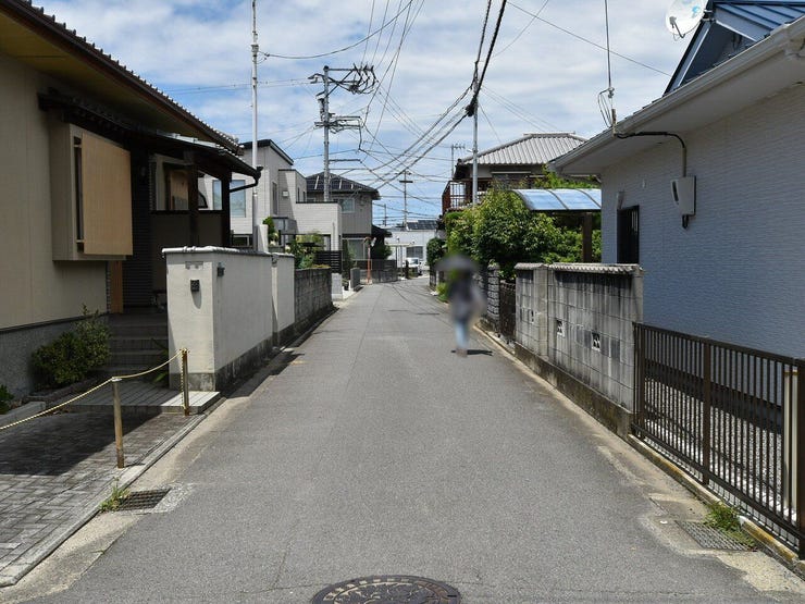 東側道路
