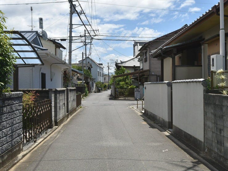 東側道路