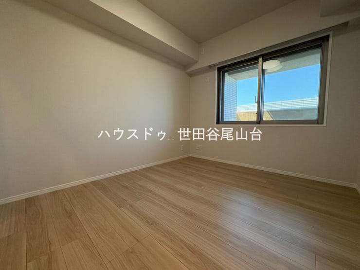 約5.7帖の洋室1はWIC付き。衣類や季節用品をすっきり収納でき、主寝室としても快適にお使いいただけます。