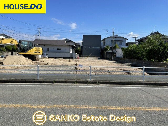 【外観】
建築前の現地写真です。令和8年11月完成予定!
完成前でも現地のご見学や同タイプの完成物件のご見学などのご相談受付中!お気軽にお問い合わせください