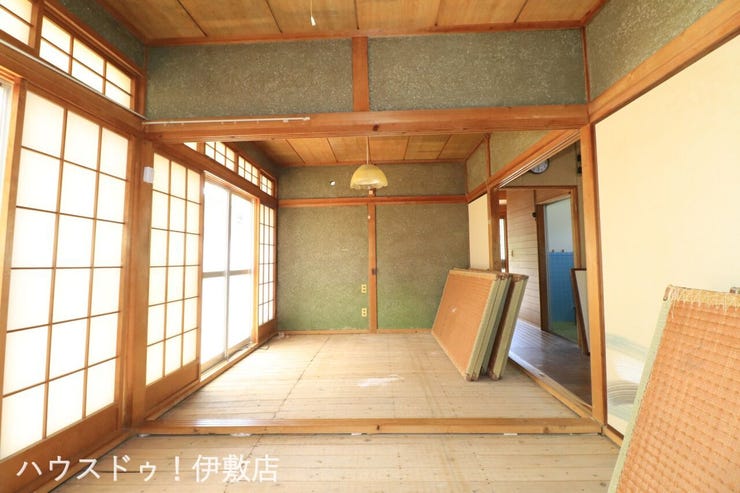 伊集院町下谷口 中古戸建 【和室】
空き物件につき即内覧可能です