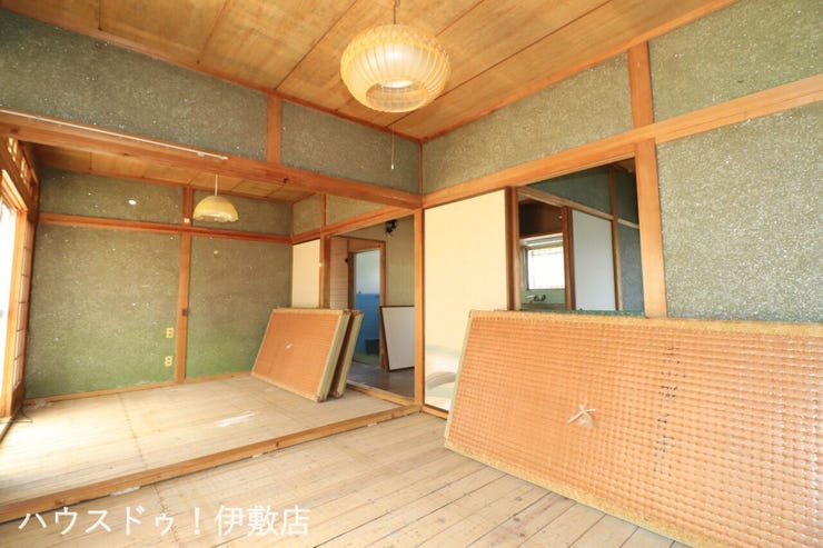 伊集院町下谷口 中古戸建 【和室】
「他社で住宅ローンに落ちてしまった」「車のローンが残っている」など、住宅ローンでお困りの方はぜひ一度弊社までご相談ください