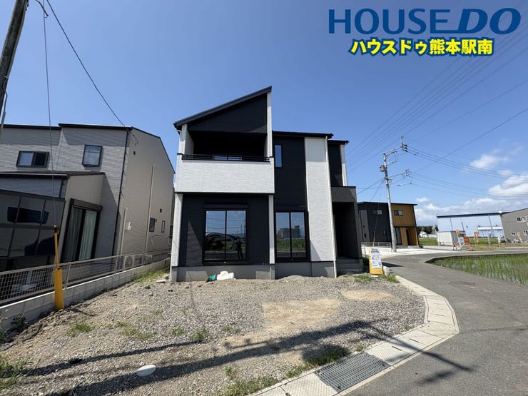 ■外観
・外構はまだ未完成です。