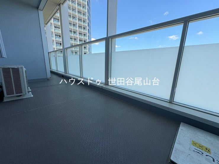 17階からの眺望を満喫できるバルコニー。遠くまで見渡せる開放感が、毎日の暮らしに心地よさをもたらします。