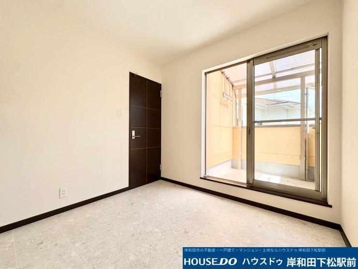2階4.5帖洋室。家具の配置のしやすい導線です♪