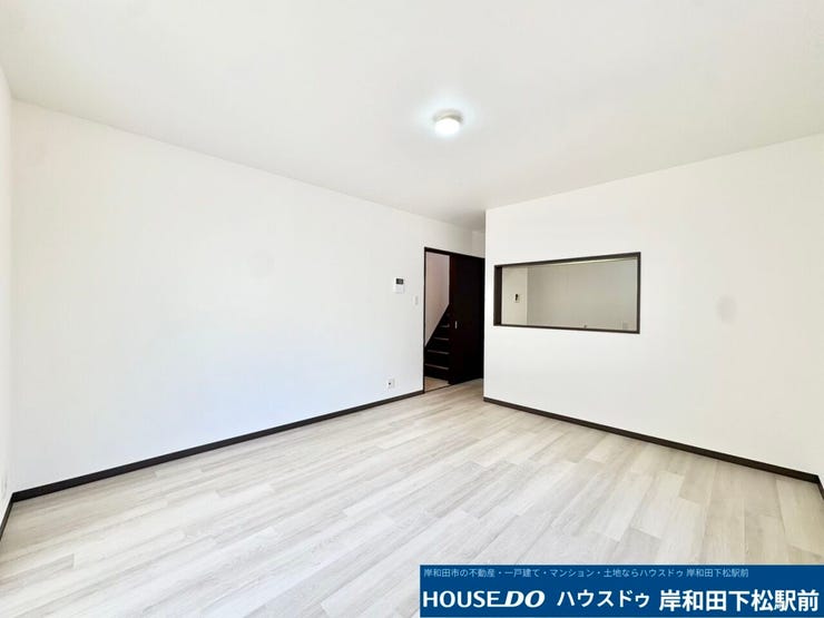 1階14帖LDK。ダイニングとリビングスペースのちょうど良い広さで家族団欒の場所になりそうです♪