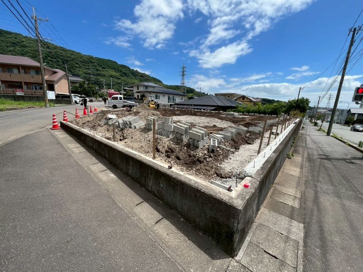 右側から見た外観。~建築中です~