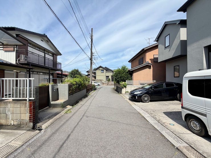 周辺は閑静な住宅街!