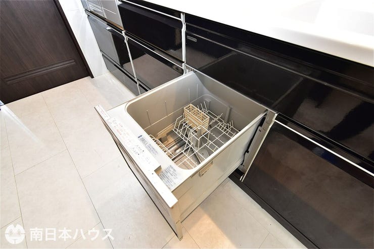 【食器洗浄乾燥機】