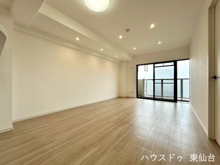 南向きで日差しが心地よいリビング空間♪