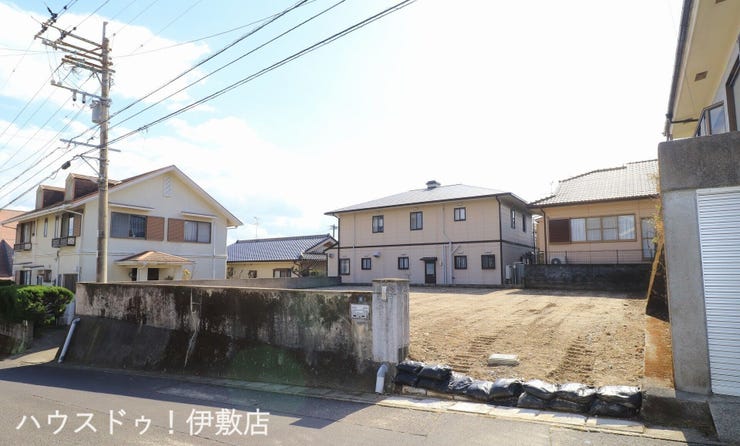 【外観】
【外観写真】
・明和小学校、明和中学校まで徒歩3分の通学に便利な立地