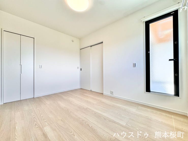 ■2階6帖洋室■心からリラックスできる静けさ、上質な眠りで、毎日をリセットします。明日への活力を養う空間です。