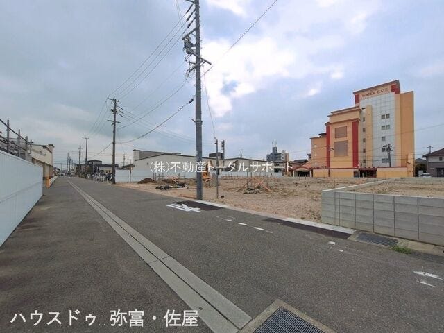 徒歩圏内に商業施設等多数有り♪生活に便利な立地です(^^)/