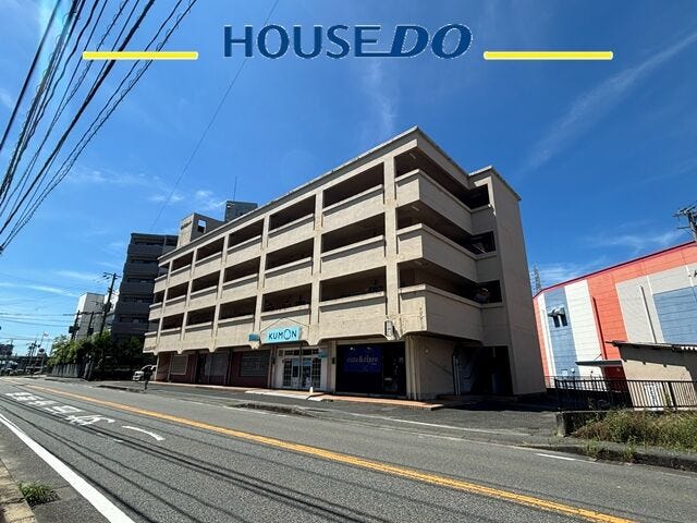 【外観】
西鉄・JR駅徒歩5分以内♪イオンとゆめタウンが徒歩圏内の好立地です!自分好みにリフォーム可能!
