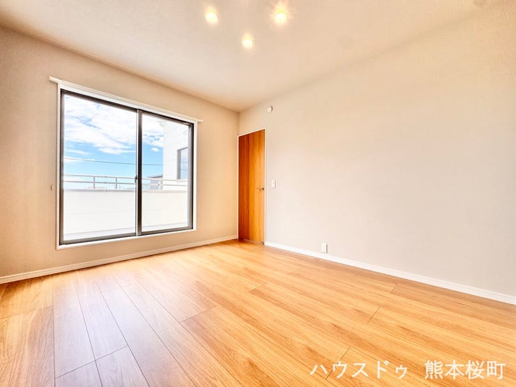 ■2階7.4帖洋室■心からリラックスできる静けさ、上質な眠りで、毎日をリセットします。明日への活力を養う空間です。