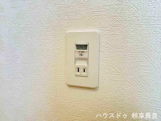 ≪フットライト≫フットライトを備えた住まいは、夜間でも足元を確認しやすく、安心してお過ごしいただけます。