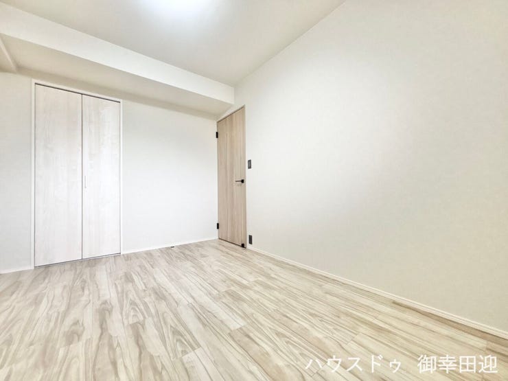 ■洋室②■心からリラックスできる静けさ、上質な眠りで、毎日をリセットします。明日への活力を養う空間です。