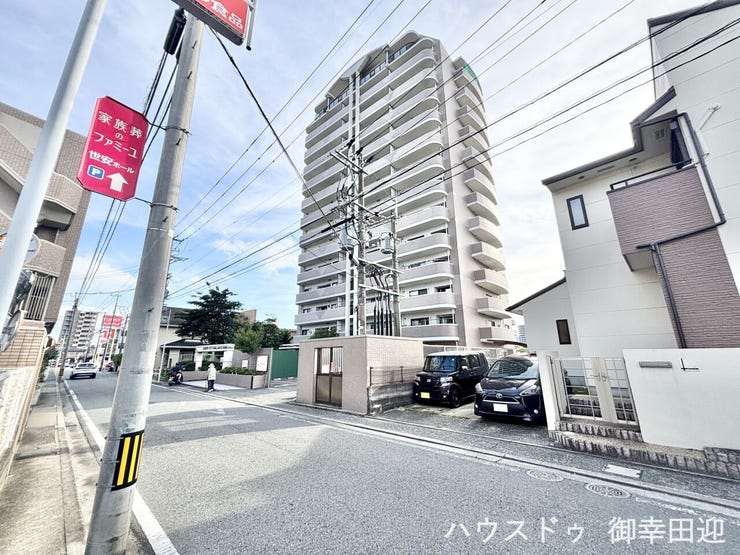 ■理想を叶える新しい暮らしの舞台■高いデザイン性と機能性を兼ね備えた住まい。ここで、家族の新しい物語が始まります。
