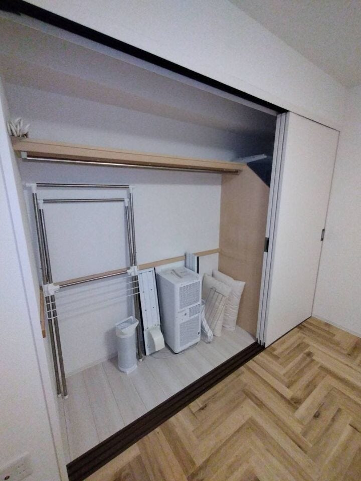 《クローゼット》
お部屋をすっきりとお使いいただけます。