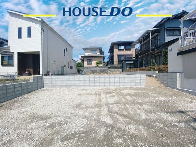 【外観】
車3台並列+全室南向き+小中学校徒歩10分以内♪WIC2ヶ所でゆとりある4LDK新築♪