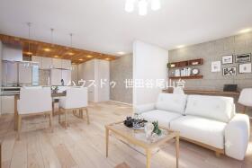 明るく開放的なLDKをイメージ。家族が自然と集まり、心地よい時間を過ごせる住空間です。