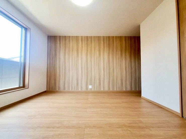 【Bedroom】ナチュラルな内装で、リラックスできる空間。寝室や書斎にも最適です。