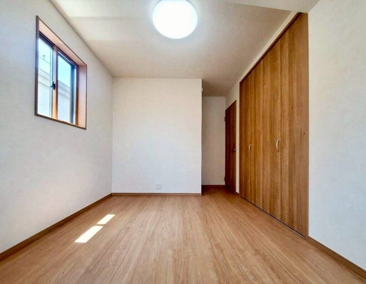 【Bedroom】主寝室や子ども部屋、在宅ワークにも使える洋室。暮らしに合わせて自由にレイアウトできます。