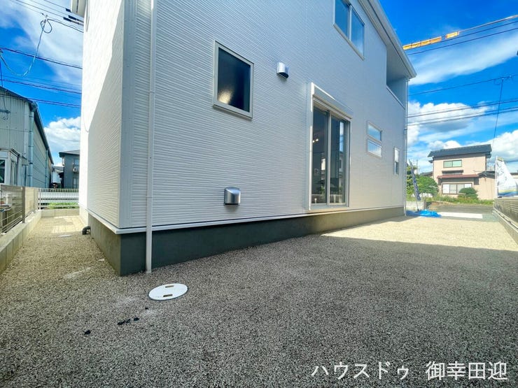 ■遊びと安らぎの多目的空間■子どもが安全に遊べ、ペットと触れ合い、大人も自然に癒やされる、暮らしを彩るスペースです。