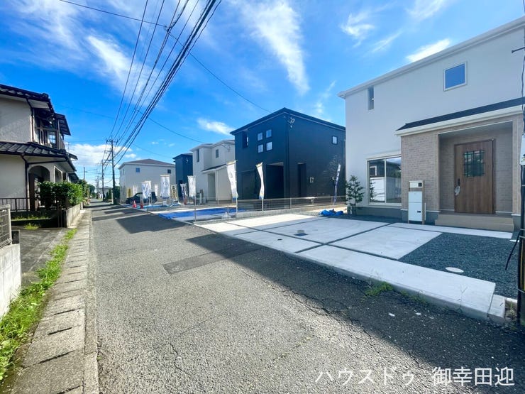 ■理想を叶える新しい暮らしの舞台■高いデザイン性と機能性を兼ね備えた住まい。ここで、家族の新しい物語が始まります。