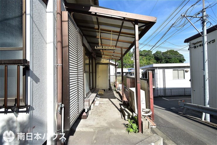 【庭】南向きで日当たり良好!洗濯物干し場に利用できます♪