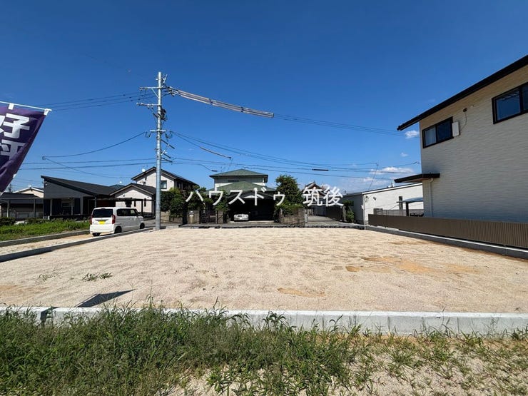 鳥飼小学校まで約360m。小学校が近く、子育て世帯にも検討しやすい立地です。