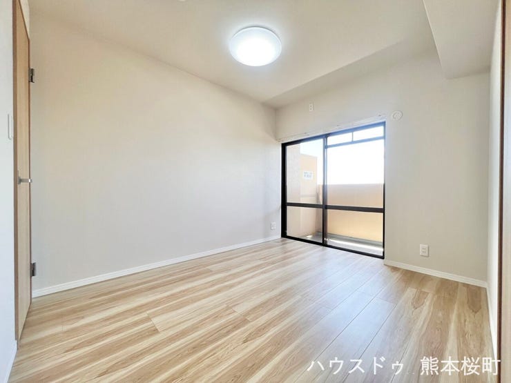 ■4.8帖洋室■心からリラックスできる静けさ、上質な眠りで、毎日をリセットします。明日への活力を養う空間です。