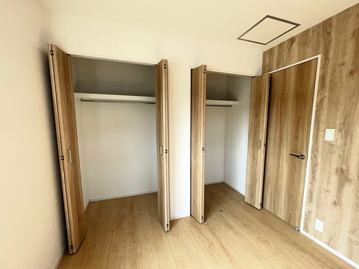 ◇クローゼット◇ 同仕様
全居室収納付き♪
お部屋がスッキリとお使いいただけます♪