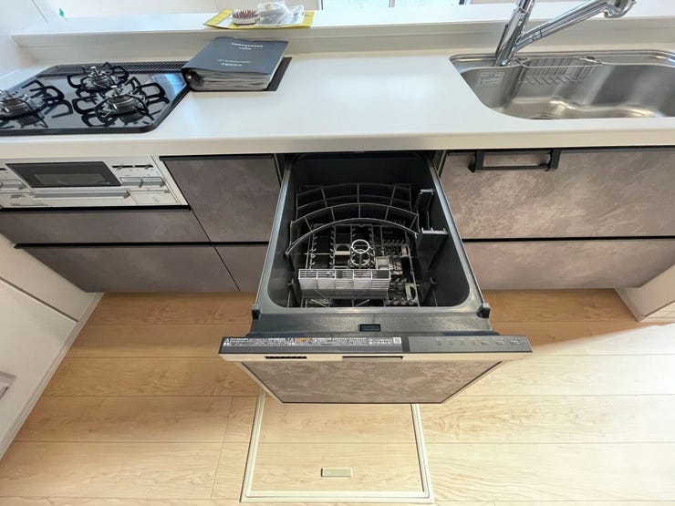 ○食器洗浄乾燥機○ 同仕様
キッチンには嬉しい食洗機付き♪
家事の時短や手荒れの防止、節水などメリットいっぱい♪