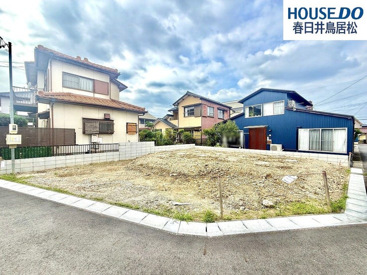 【外観】
◇7月8日撮影 外観写真◇
牛山町の閑静な住宅街に限定1棟で新築戸建ての登場です!小学校・中学校まで徒歩20分圏内で、小さなお子様の通学も安心できる距離♪子育て世帯にもおすすめです♪