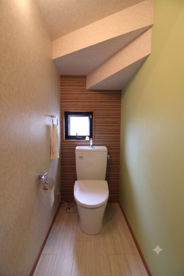 *1階のトイレ*
1・2階にトイレがございます♪朝の忙しい時間帯も待たずにすみそうですね♪
(CG加工の為、現況と異なります。)