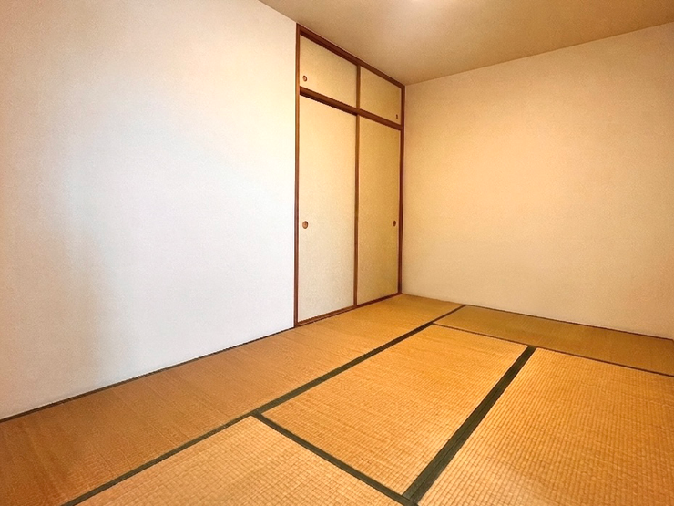 リビングについている和室です。寝室としても客間としても使えます♪