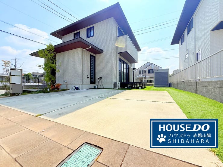 広々した駐車場です!