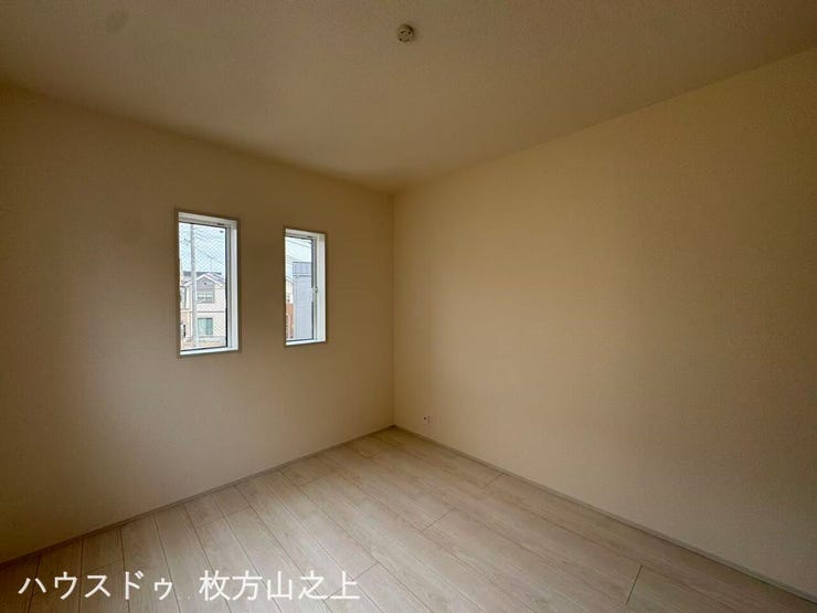 シンプルで使いやすい洋室。