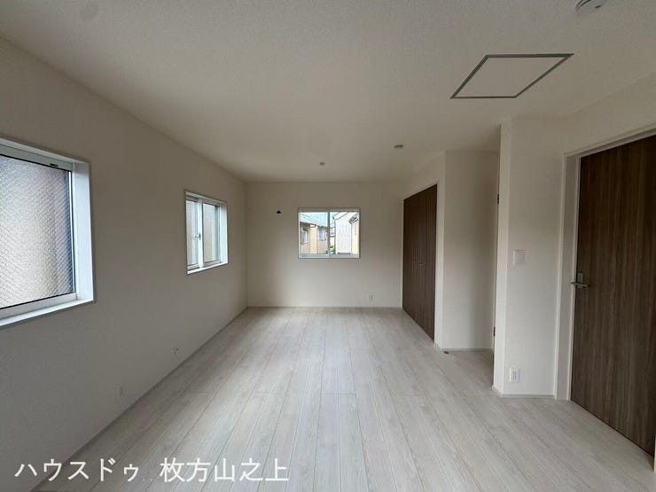 ライフスタイルに合わせて多目的に使えるゆとりある洋室です。