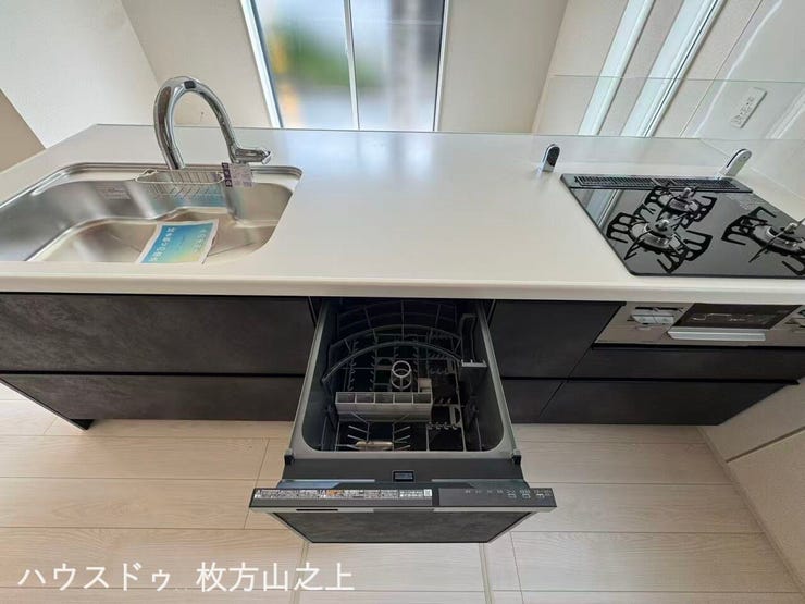 食洗機付きで毎日の家事をサポート。後片付けの時間を短縮できます。
