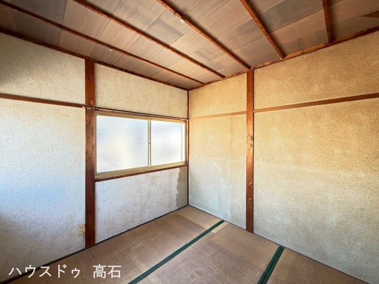 2階和室4.5畳
在宅ワークや趣味に集中できる、心地よいおこもり空間◎