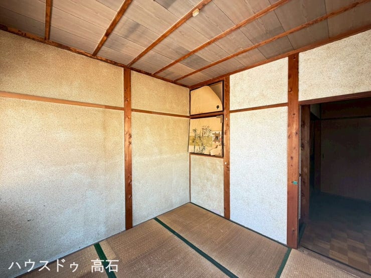 2階和室4.5畳
在宅ワークや趣味に集中できる、心地よいおこもり空間◎