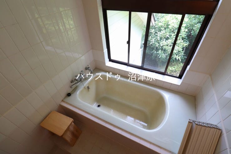 通常給湯蛇口と温泉用蛇口がございます